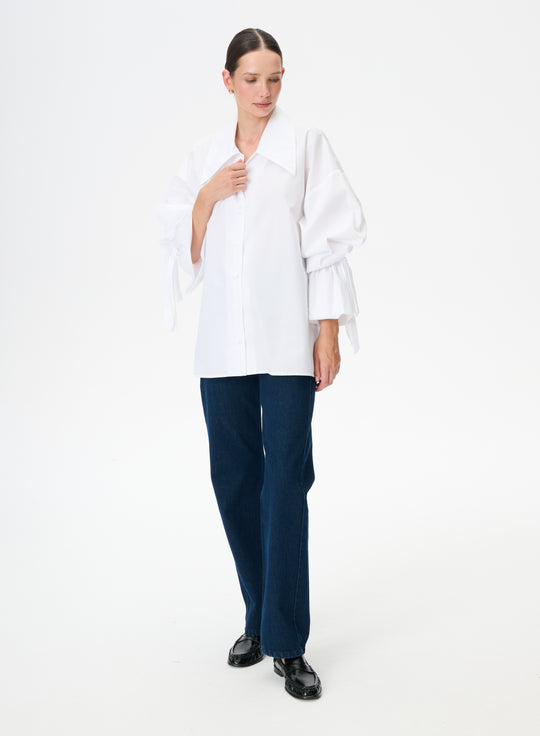 Cotton shirt with ties on the sleeves in white - Rosa