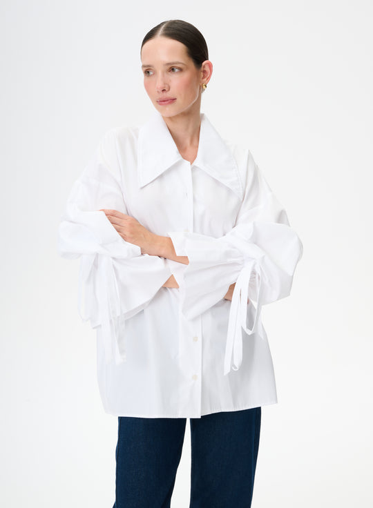 Cotton shirt with ties on the sleeves in white - Rosa